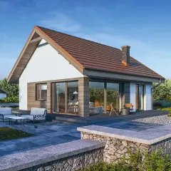 Nowoczesny dom 70m2 z poddaszem, z dużymi przeszkleniami i tarasem, otoczony zielenią.