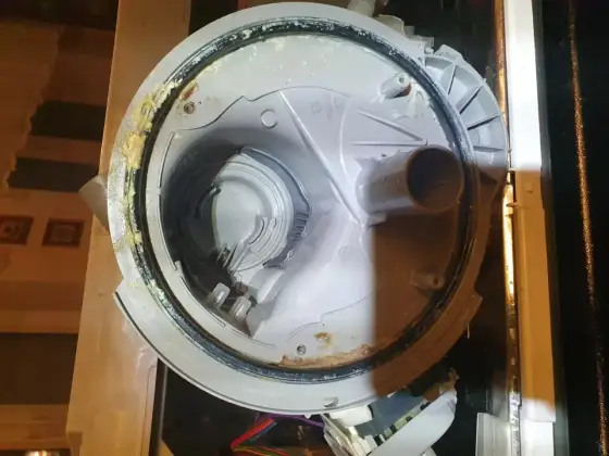 Kod E15 w zmywarce Siemens - co oznacza i kiedy wezwać serwis