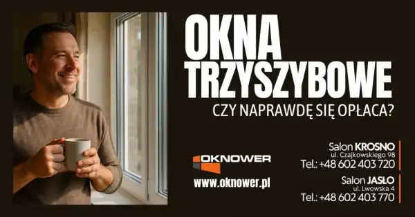 Uśmiechnięty mężczyzna z kubkiem w dłoni patrzy przez okna trzyszybowe. Reklama firmy OKNOWER.